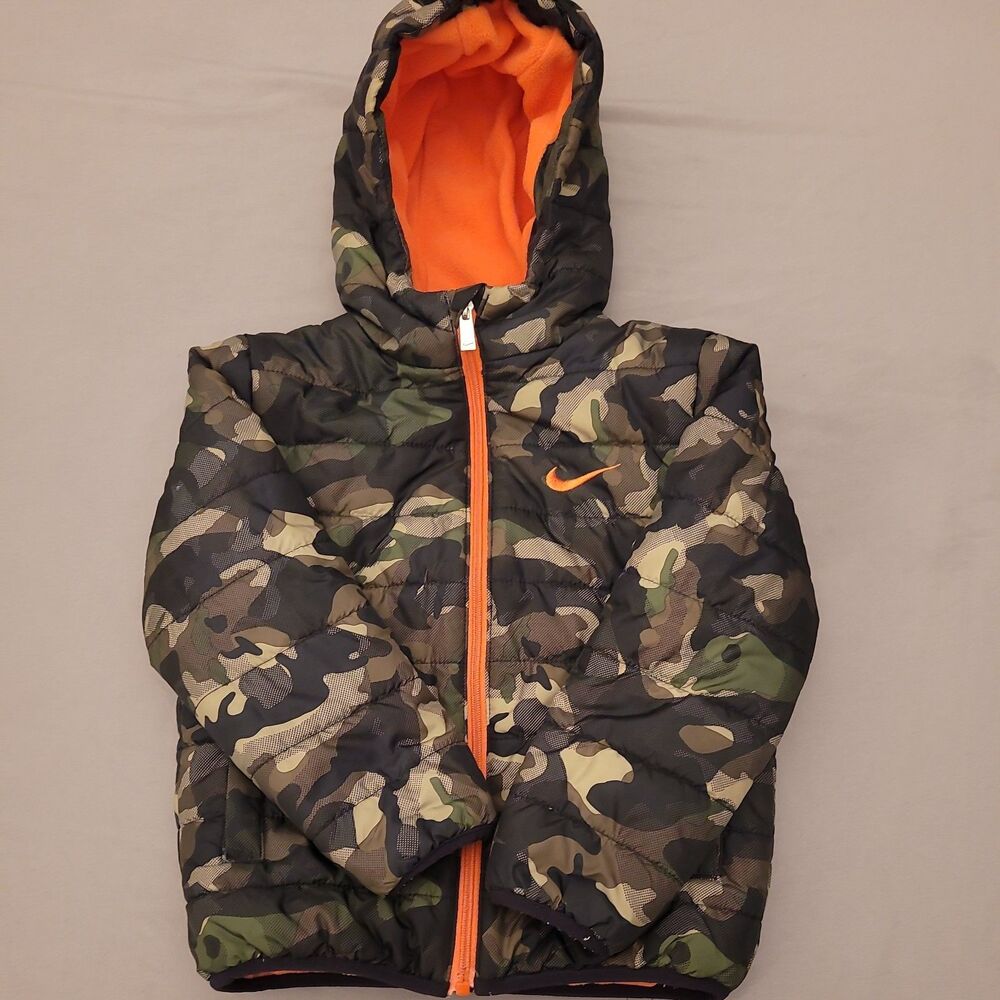 Nike Camo Puffer Jacket Green Orange Hooded Fleece Lined Coat Kids 5T 104-110cm
